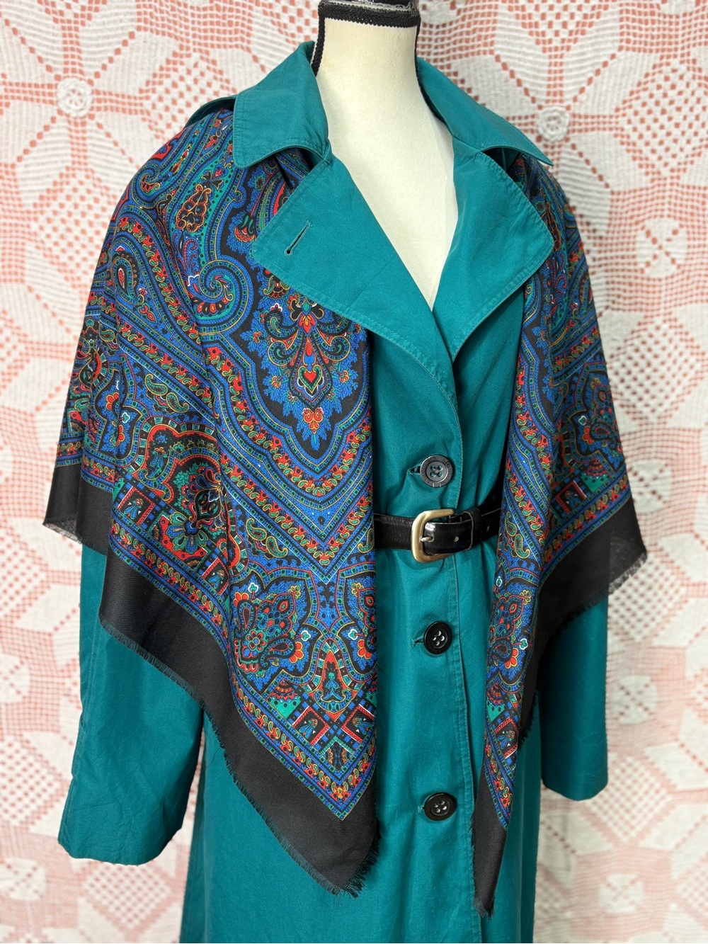 Vintage Paisley Square Scarf Shawl – 46”